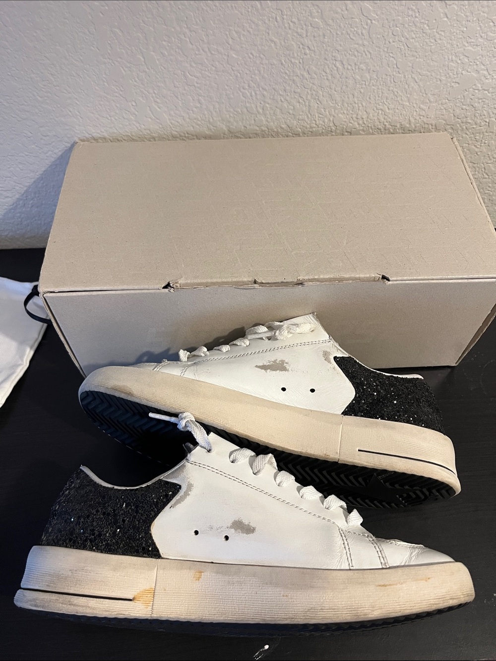 Private Edition(EU 39)Stardan White Sneakers with Black Glitter Heel Accent USED - Picture 2 of 8
